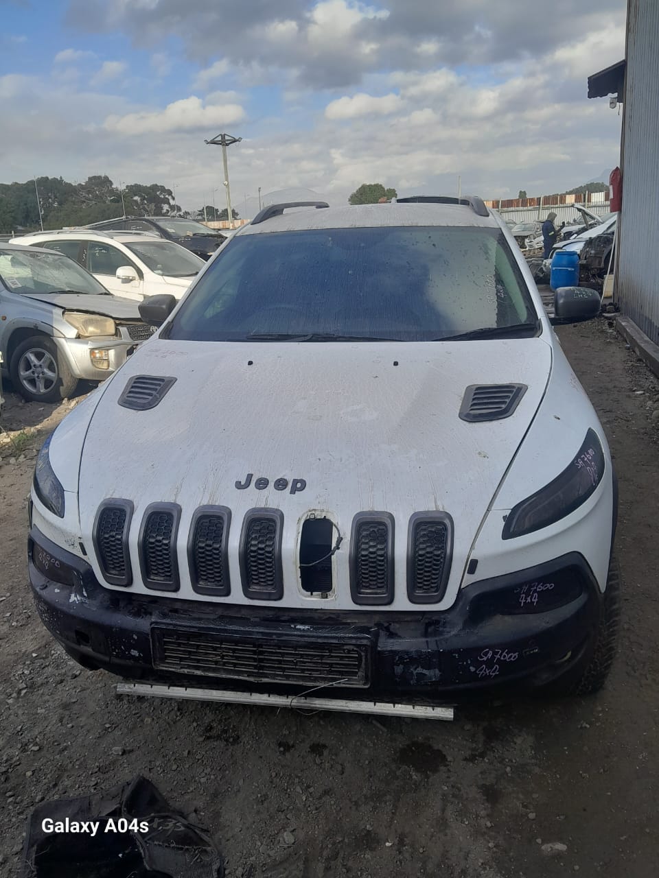 2014 Jeep Cherokee KL Longitude donor vehicle